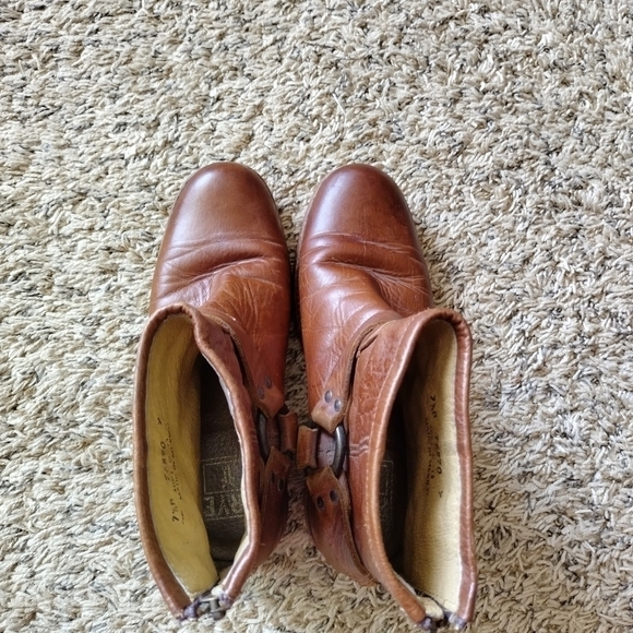 Frye Womens Cognac Leather Phillip Harness Ankle Moto Back Zip Boots sz 7,5 - Picture 4 of 9